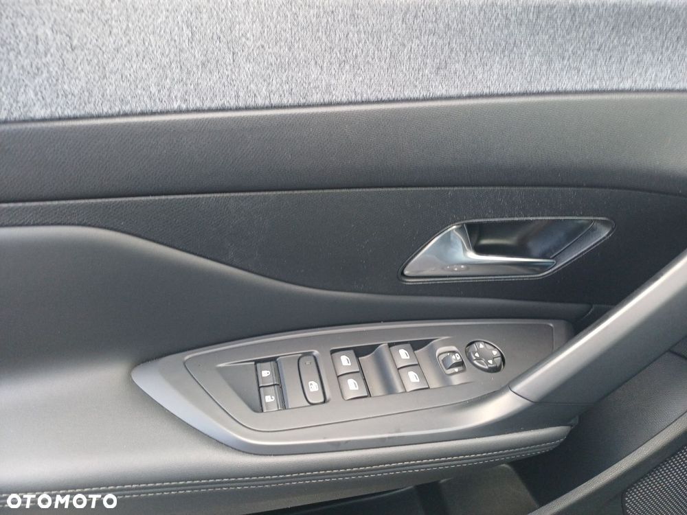 Peugeot 308 - 25