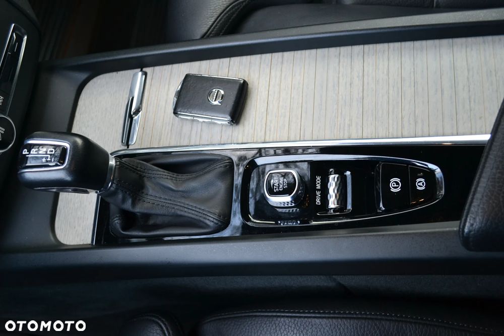 Volvo XC 60 D4 Geartronic Inscription - 25