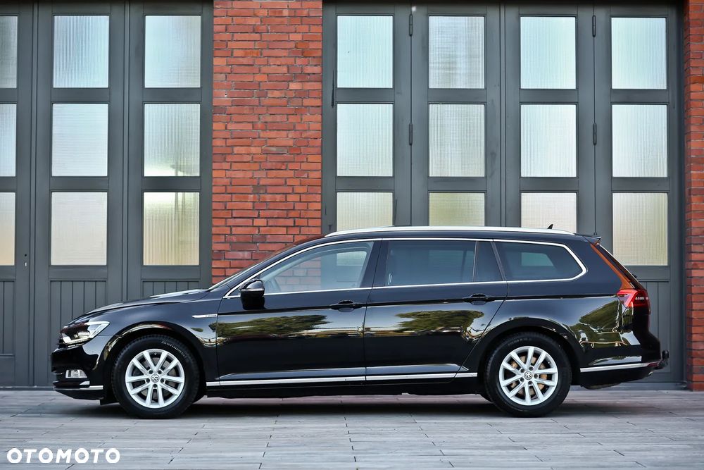 Volkswagen Passat Variant 2.0 TDI SCR 4Motion DSG Highline - 10