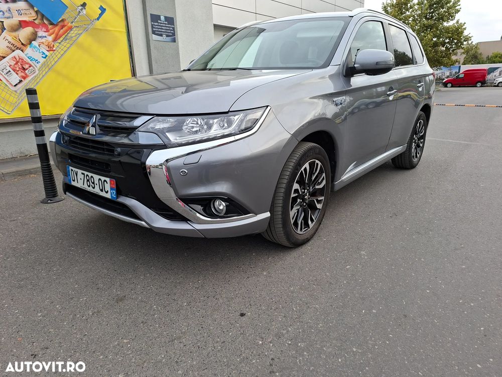 Mitsubishi Outlander 2.0 4WD Top - 28