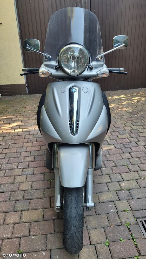 Piaggio Beverly - 23