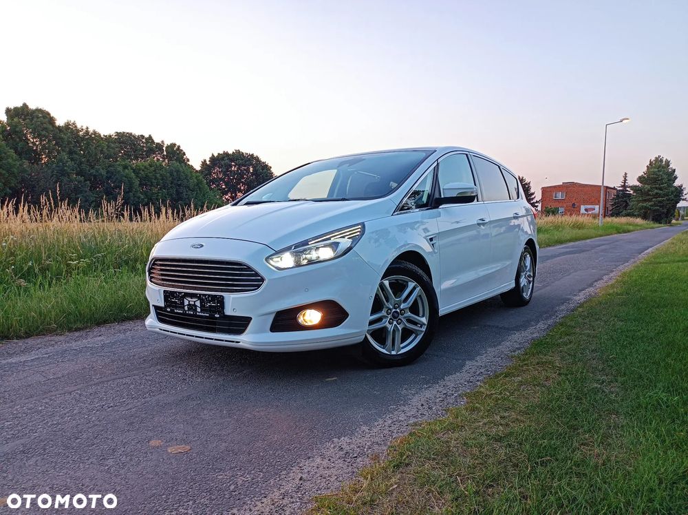 Ford S-Max 2.0 TDCi Titanium PowerShift - 27