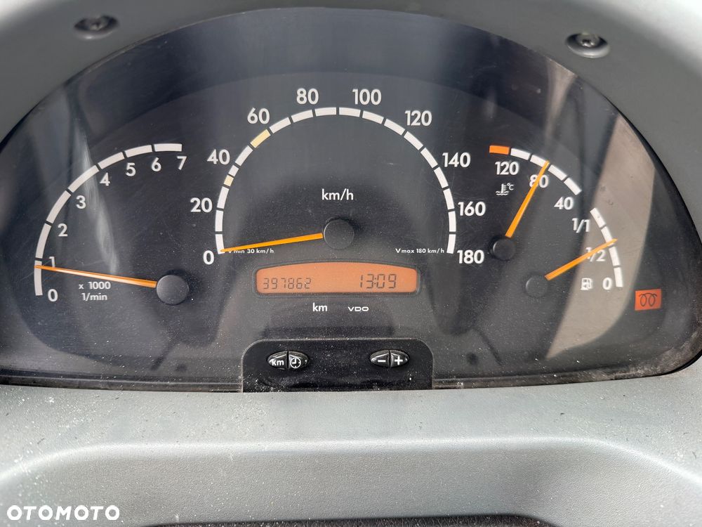 Mercedes-Benz Sprinter - 8