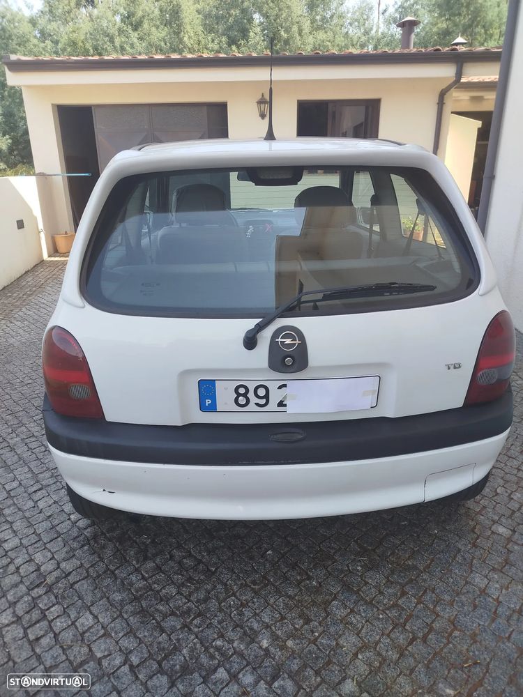 Opel Corsa 1.5 TD - 4