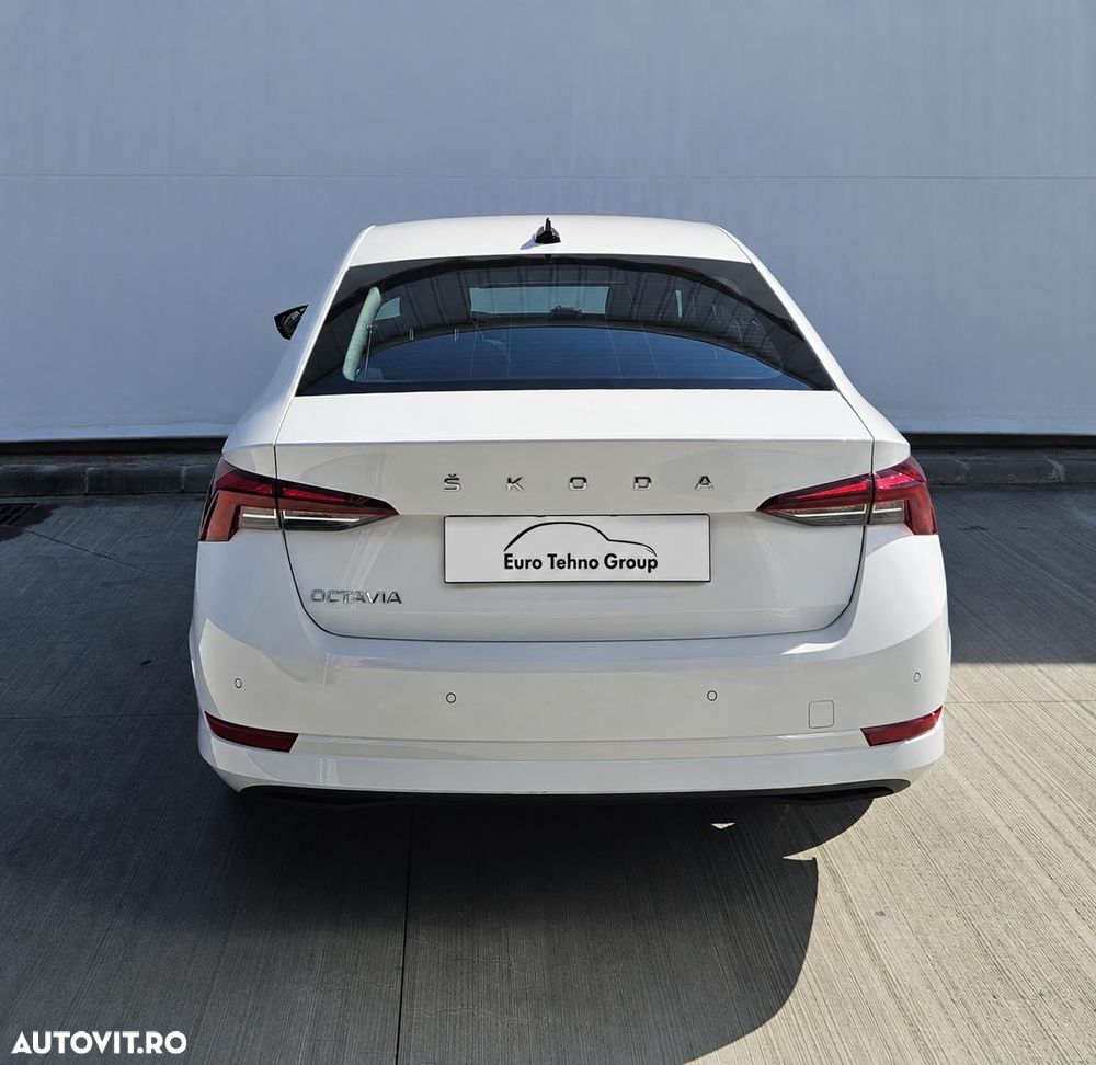 SKODA Octavia 2023 — imagine 3