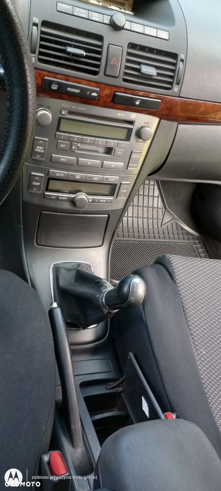 Toyota Avensis - 12