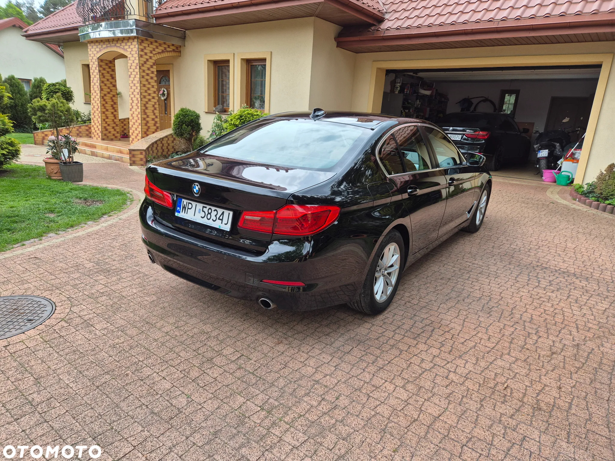 BMW Seria 5 520i - 5