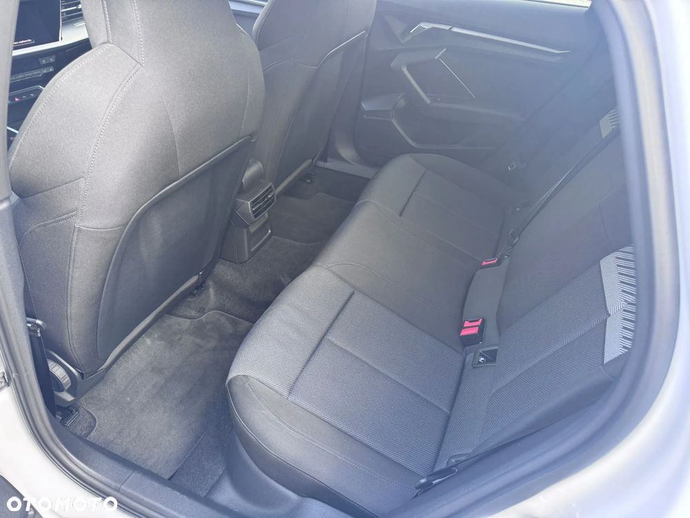Audi A3 Limousine 35 TFSI mHEV Advanced S tronic - 17