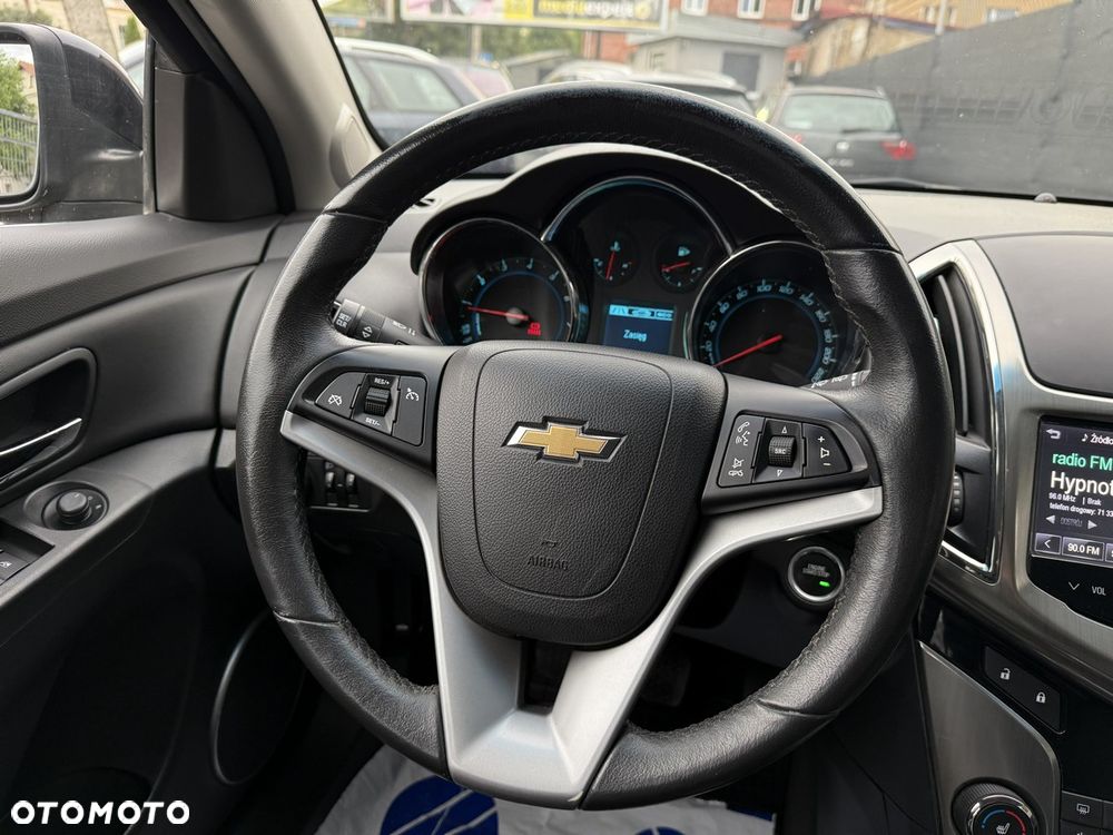 Chevrolet Cruze 1.4 T LTZ - 24