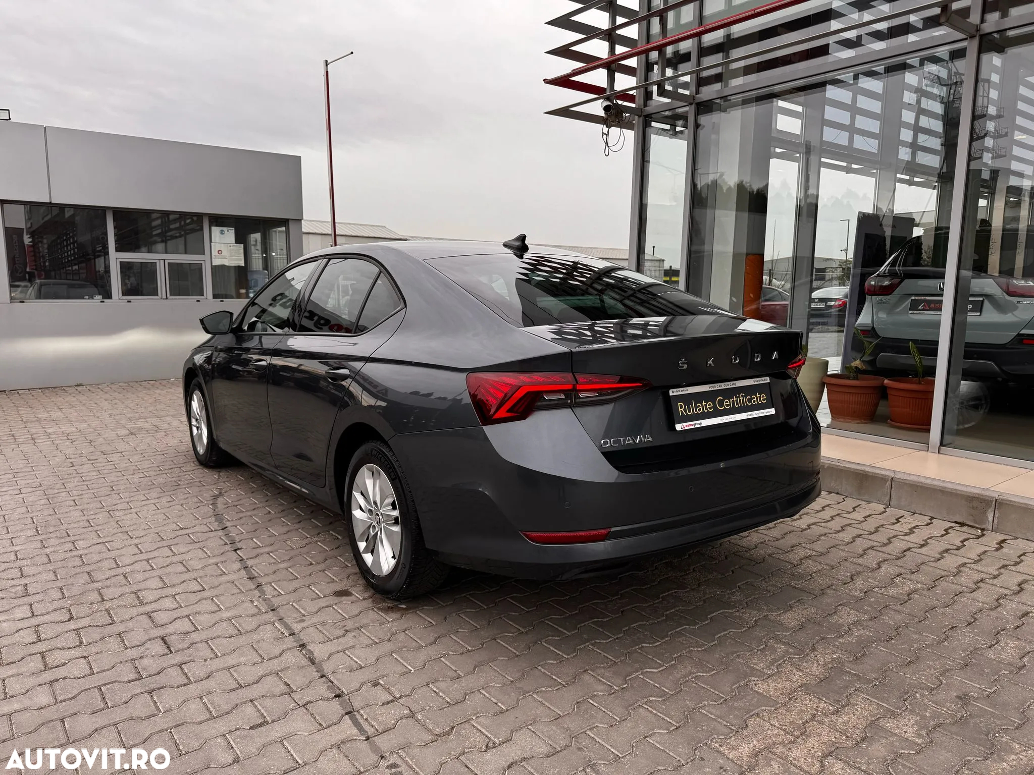 Skoda Octavia 2.0 TDI DSG Ambition - 3