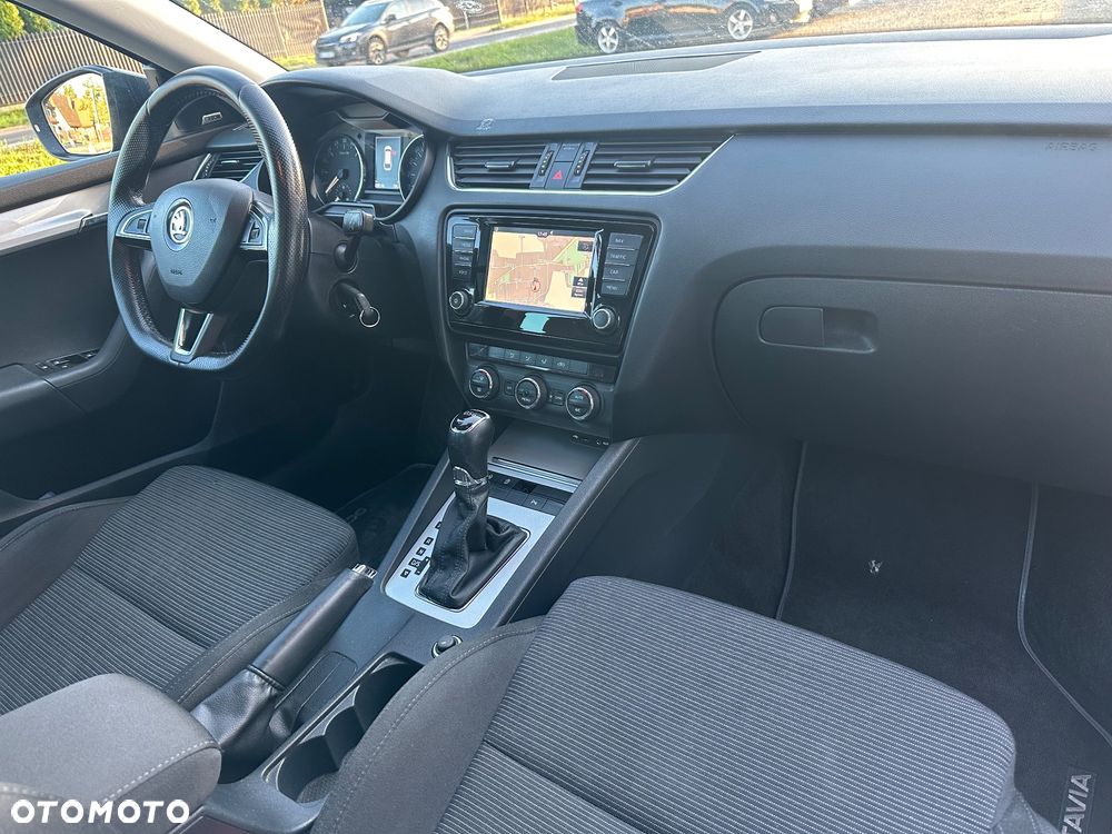 Skoda Octavia 1.6 TDI Ambition DSG - 5