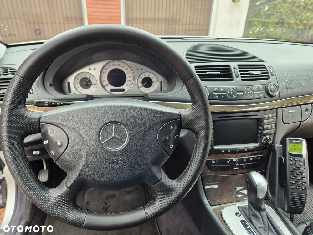 Mercedes-Benz Klasa E 320 T Avantgarde - 13