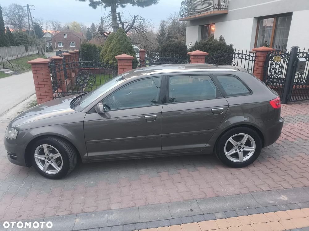 Audi A3 Sportback 1.6 TDI DPF Ambition - 2