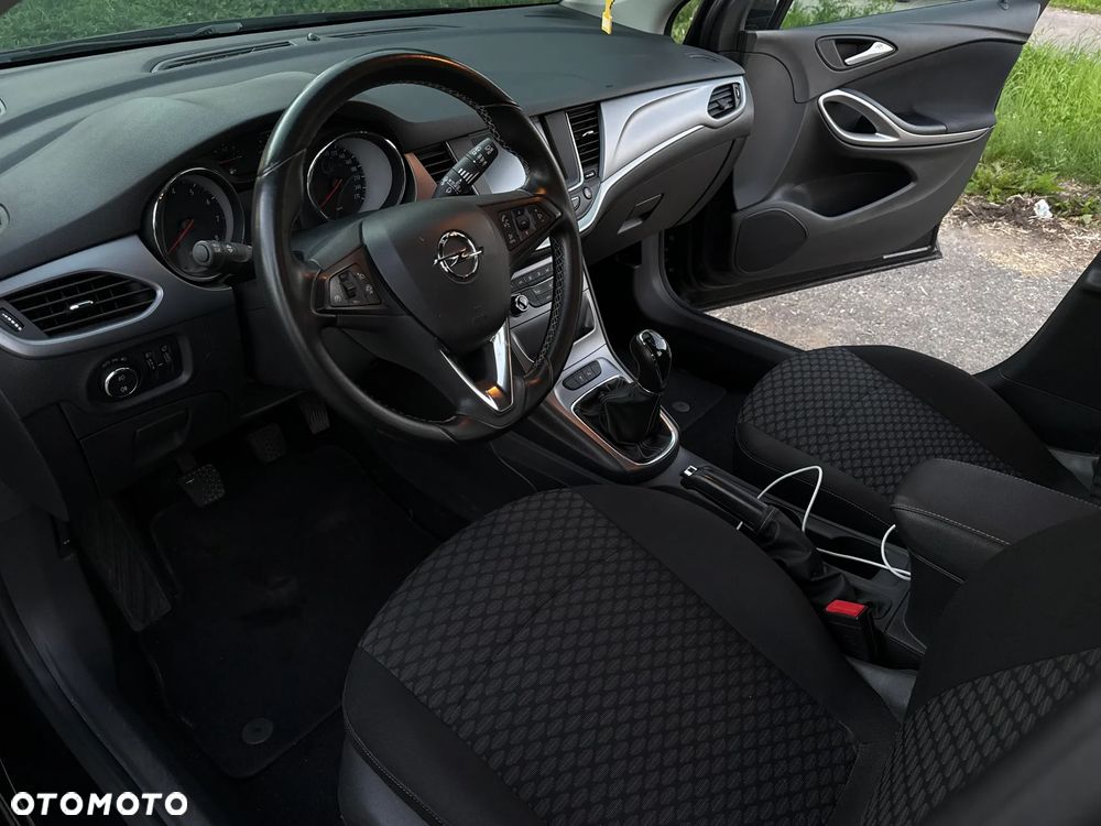 Opel Astra 1.4 T Elite - 10
