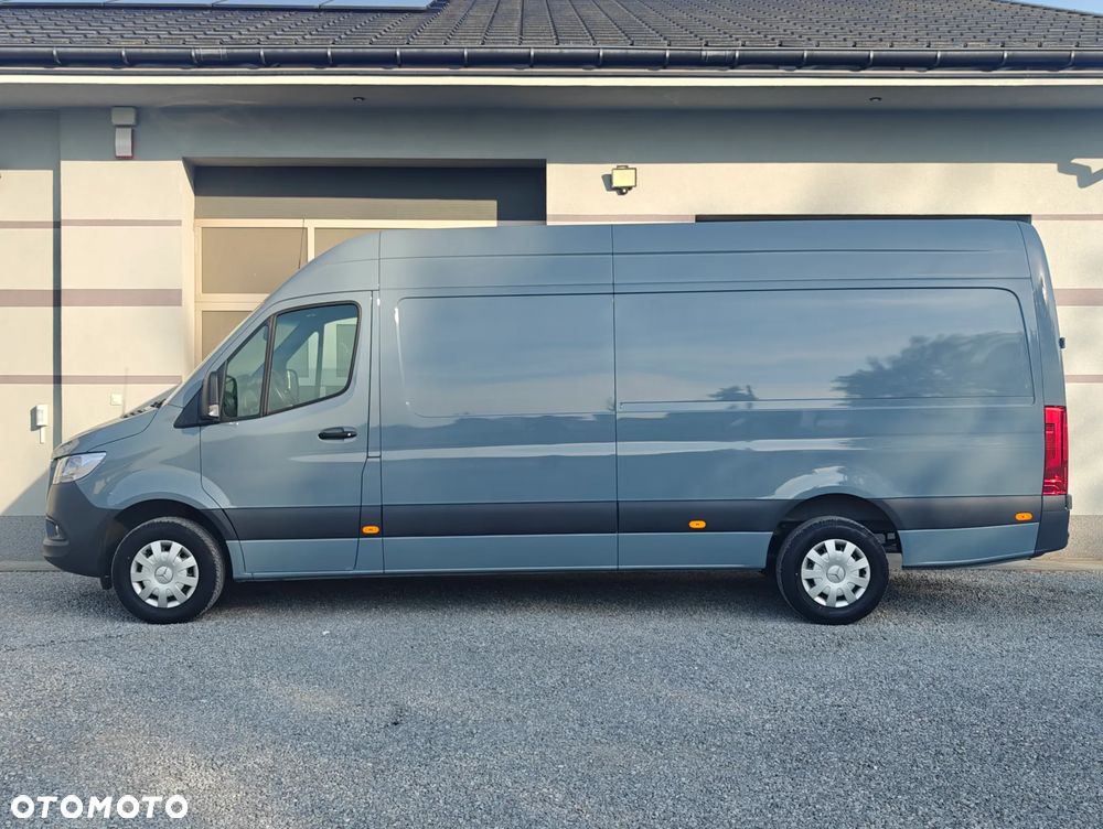 Mercedes-Benz Sprinter - 13