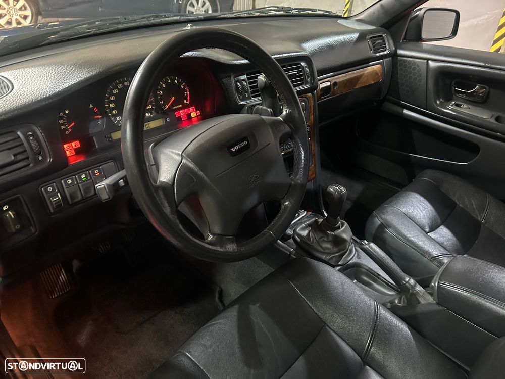 Volvo V70 2.0 T - 12