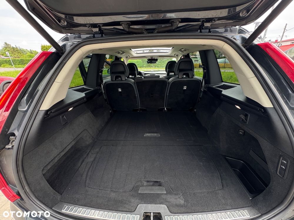 Volvo XC 90 B5 D AWD Inscription - 32