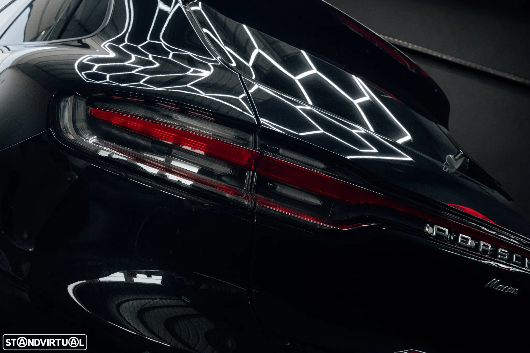 Porsche Macan T - 13