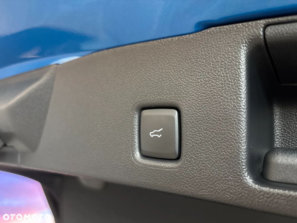 Ford Kuga 2.5 Duratec FHEV ST-LINE X - 20