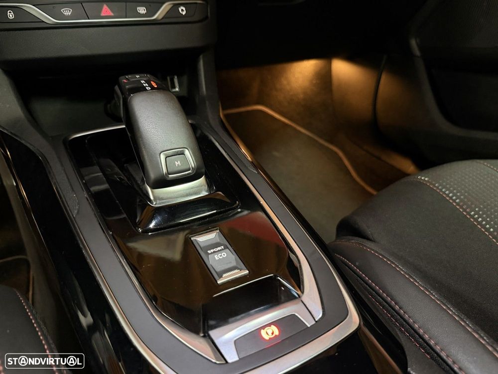 Peugeot 308 1.2 PureTech GT Line EAT8 - 22