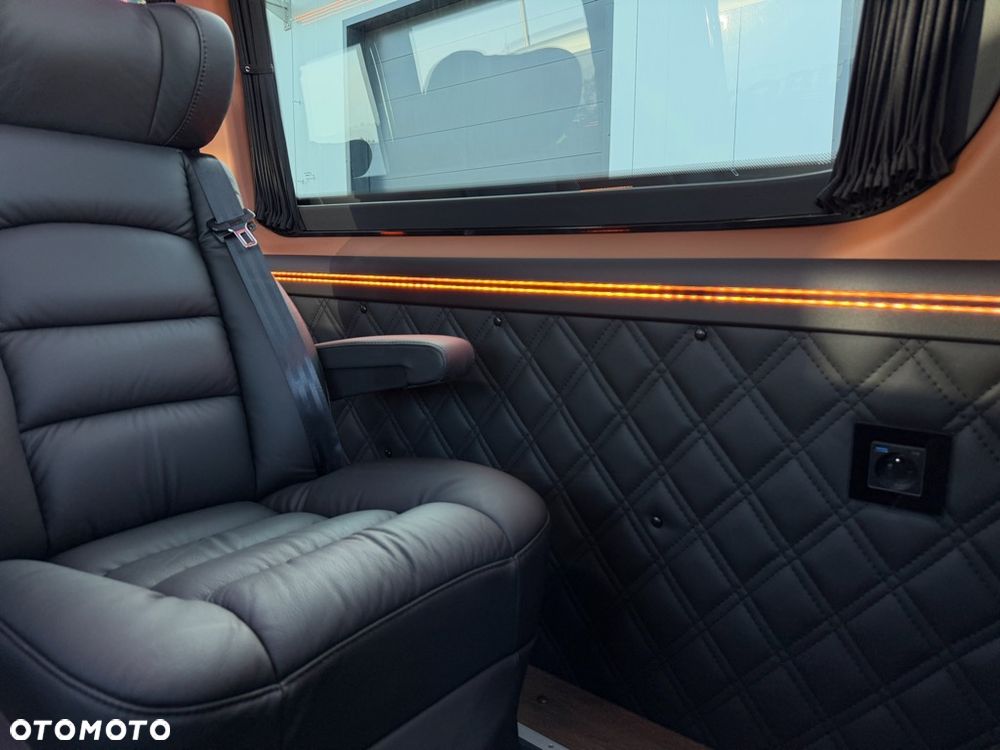 Mercedes-Benz Sprinter - 16
