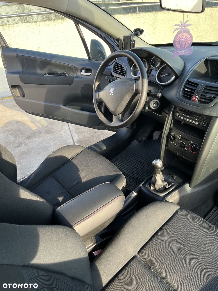 Peugeot 207 - 3