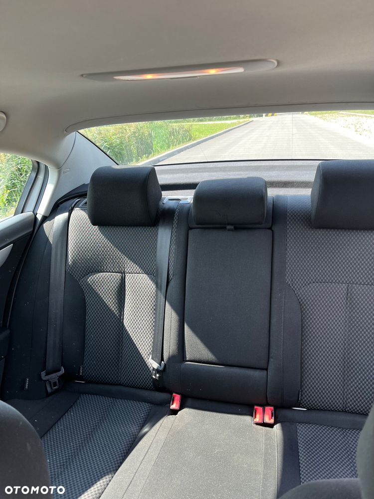 Volkswagen Passat 1.8 TSI Comfortline - 15