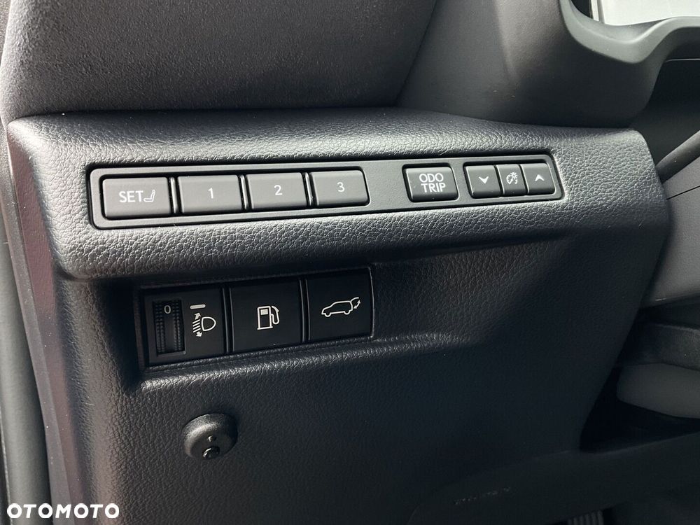 Lexus LBX 1.5 Hybrid Cool AWD - 23