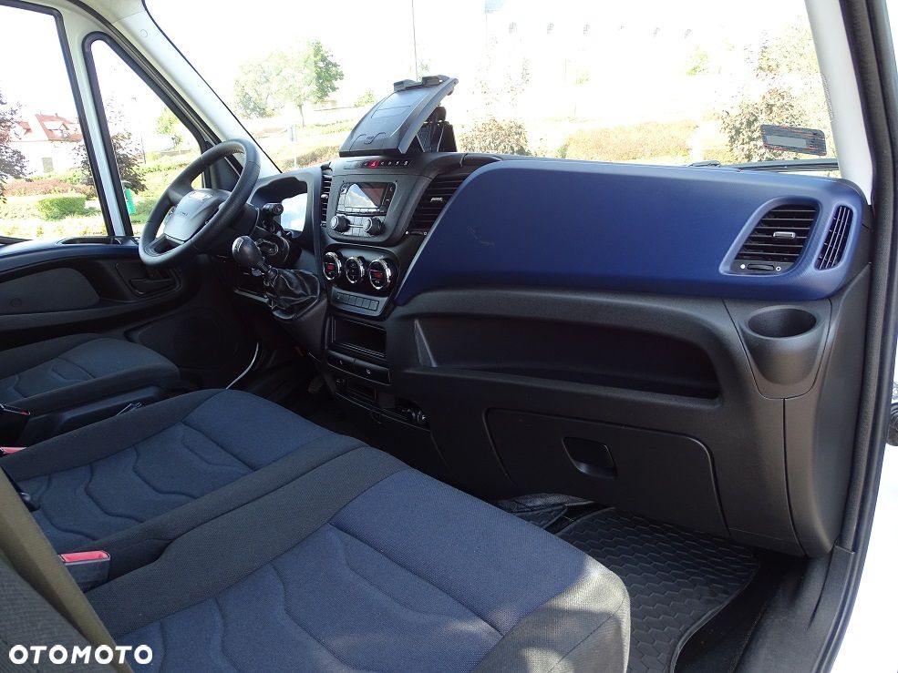 Iveco Daily 50C15 3.0 150Km. Plandeka 2x FIRANA + DRZWI 8 Palet 4.23m. WINDA 1000 KG !! JAK NOWY! Salon PL.!! - 27