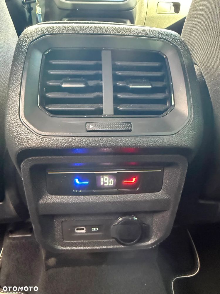 Volkswagen Tiguan - 19