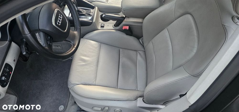 Audi A3 Sportback 3.2 quattro (DSG) S tronic S line Sportpaket plus - 13