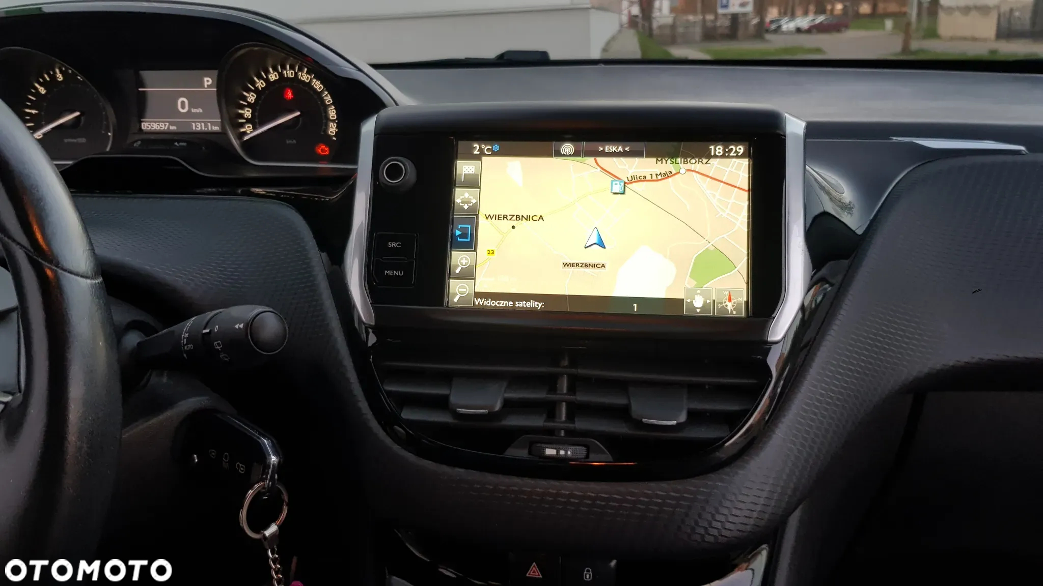 Peugeot 208 - 13