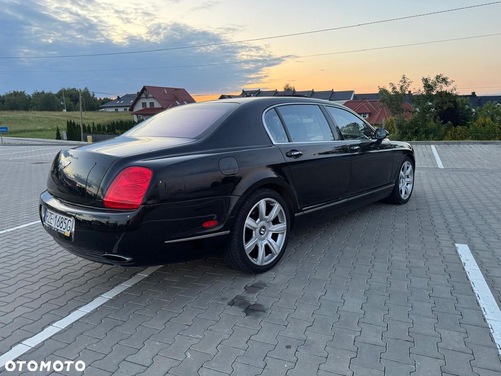Bentley Flying Spur - 12