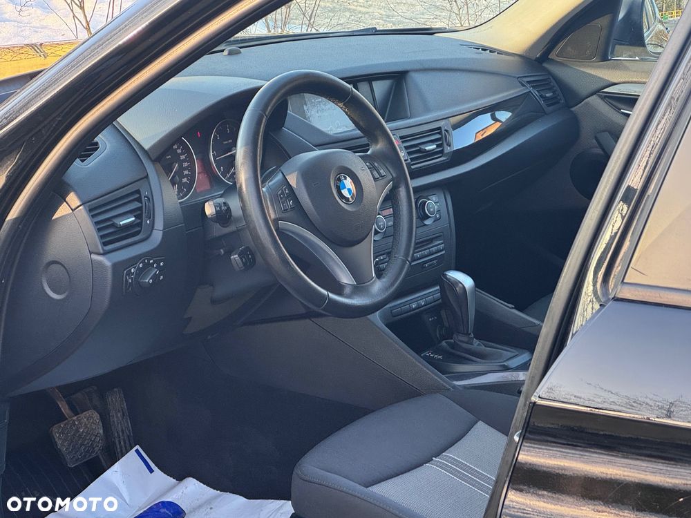 BMW X1 xDrive18d - 11