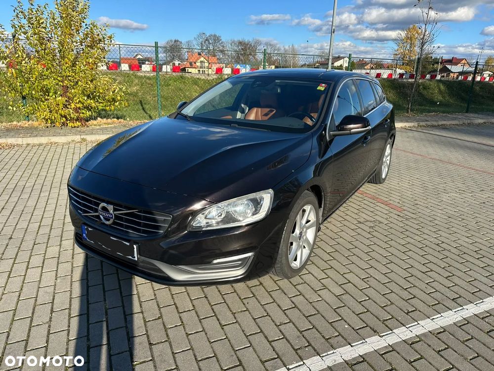 Volvo V60 D2 Momentum - 1