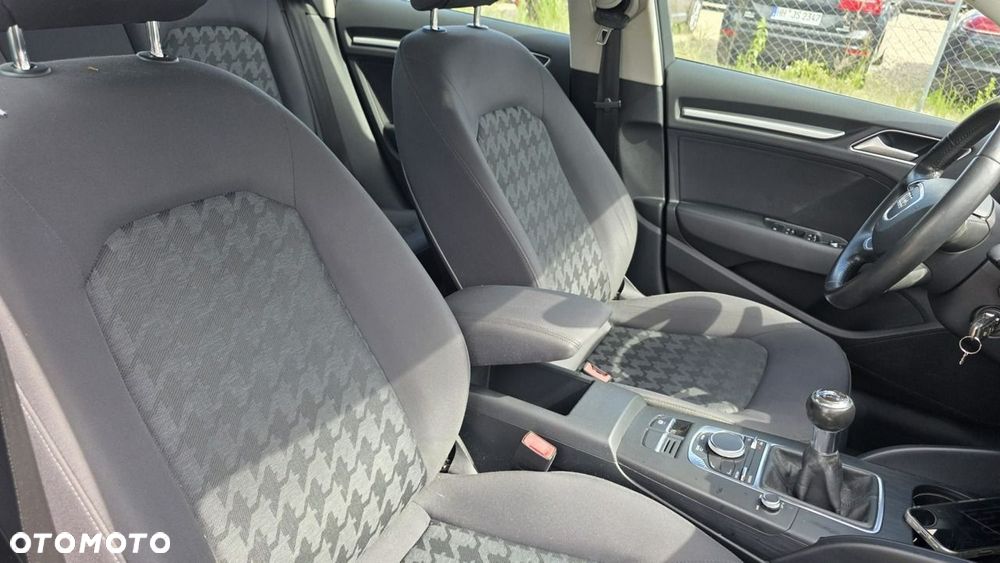 Audi A3 Sportback - 15