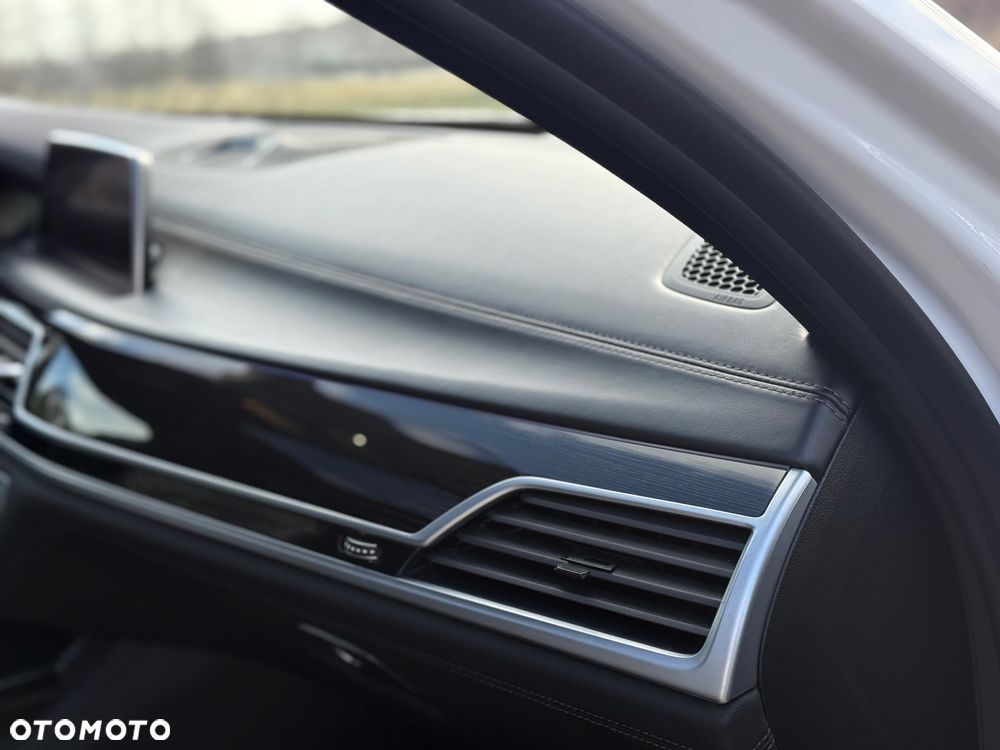 BMW Seria 7 - 25