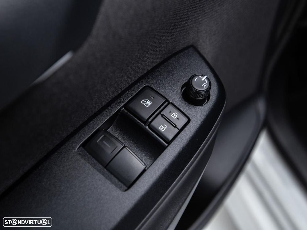 Toyota Yaris 1.5 HDF Comfort - 13