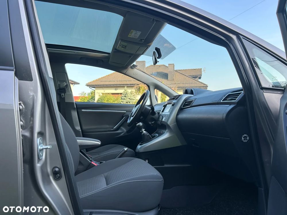 Toyota Verso 1.6 D-4D Active EU6 - 6