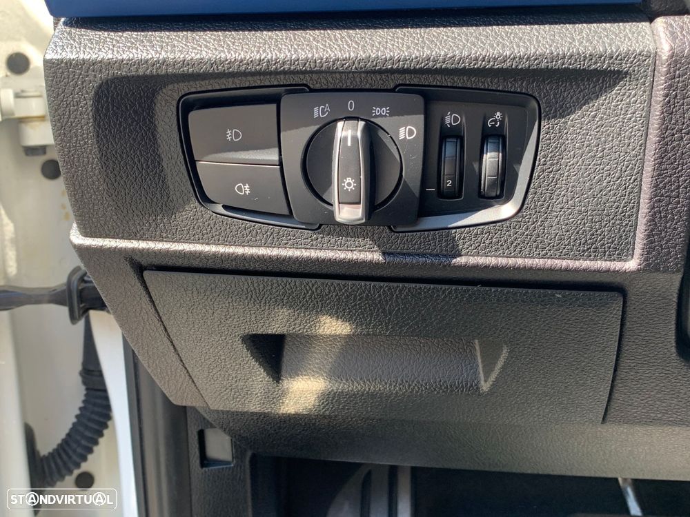 BMW 220 d Coupe Pack M Auto - 41