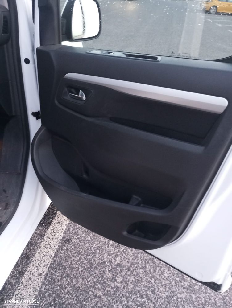 Peugeot Traveller 1.5 BlueHDi L2H1 Standard - 21