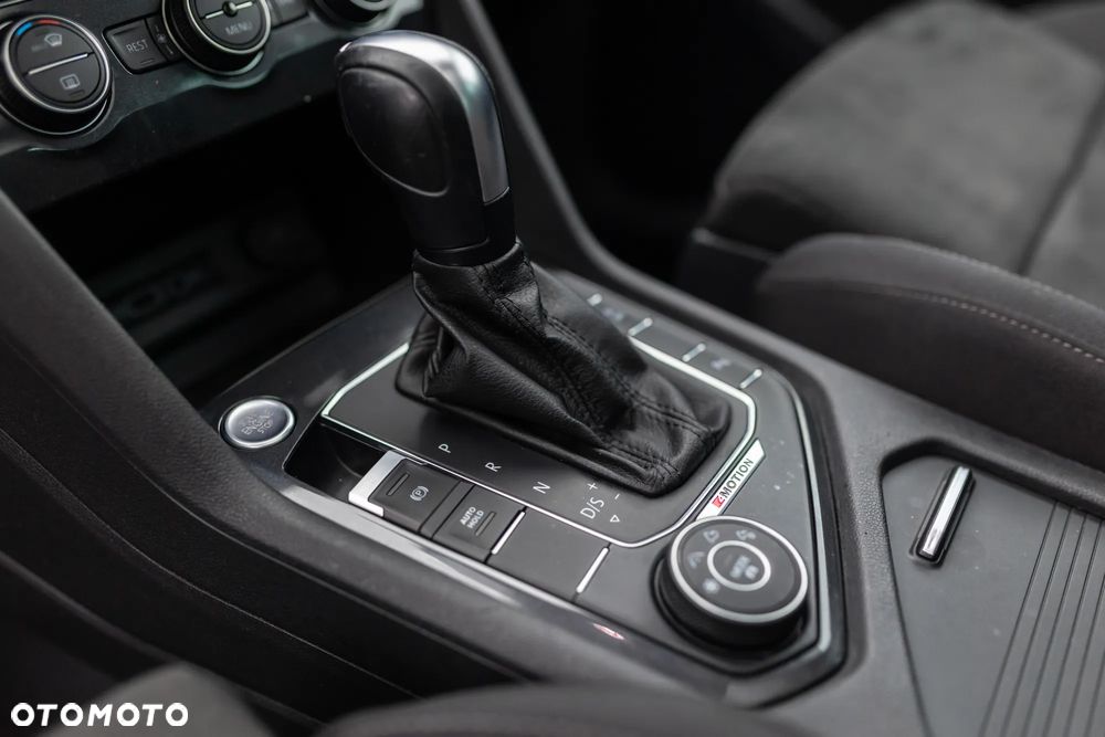 Volkswagen Tiguan 2.0 TDI SCR 4MOTION DSG Highline - 4