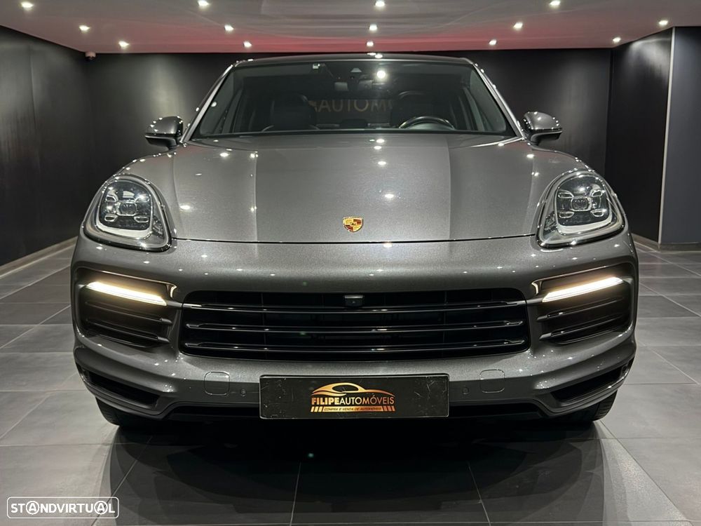 Porsche Cayenne Coupé E-Hybrid - 3