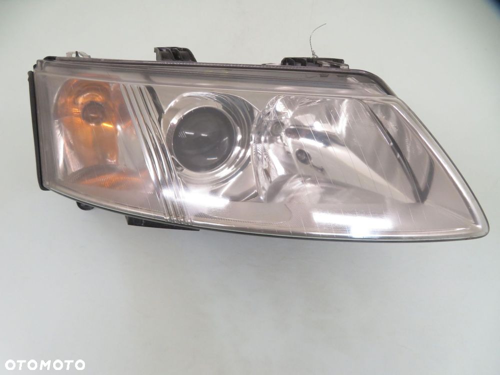 LAMPA PRAWA PRZEDNIA SAAB 9-3 II 15582600 - 1