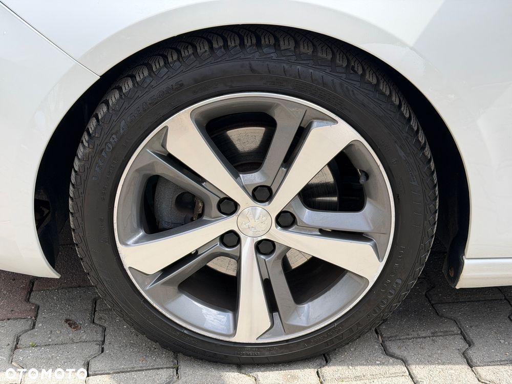 Peugeot 308 BlueHDi FAP 150 EAT6 Stop & Start Allure - 12