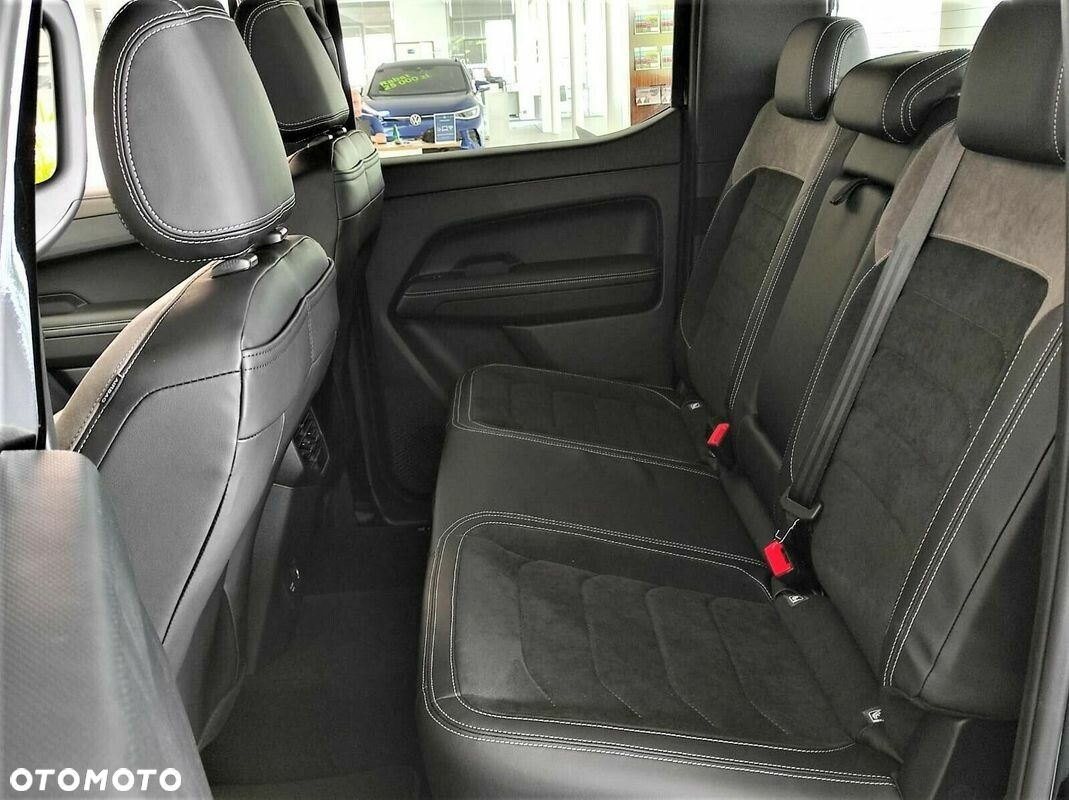 Volkswagen Amarok - 12