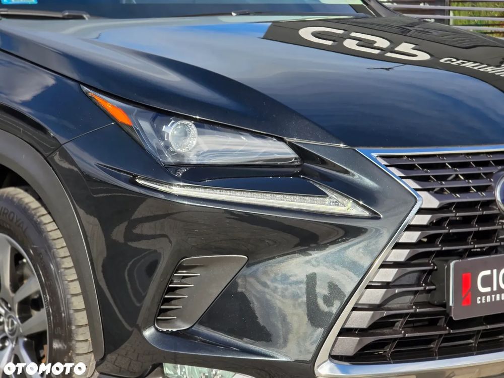 Lexus NX 300h Elegance AWD - 33