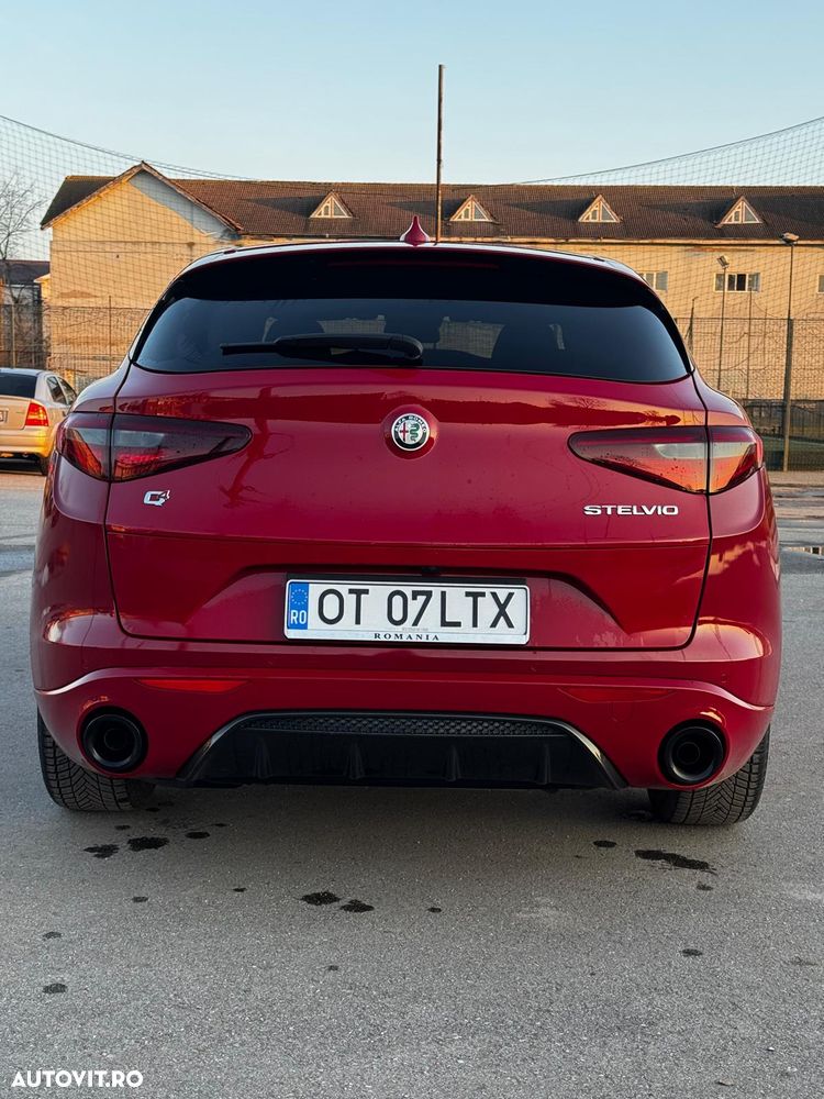 Alfa Romeo Stelvio 2.2 16V AT8 Q4 Veloce Ti - 5