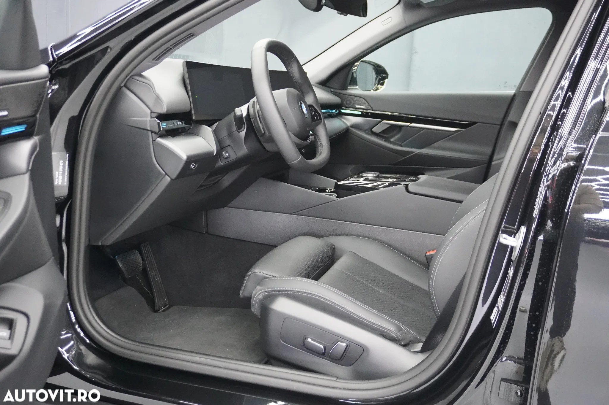 BMW Seria 5 520i Aut. - 6