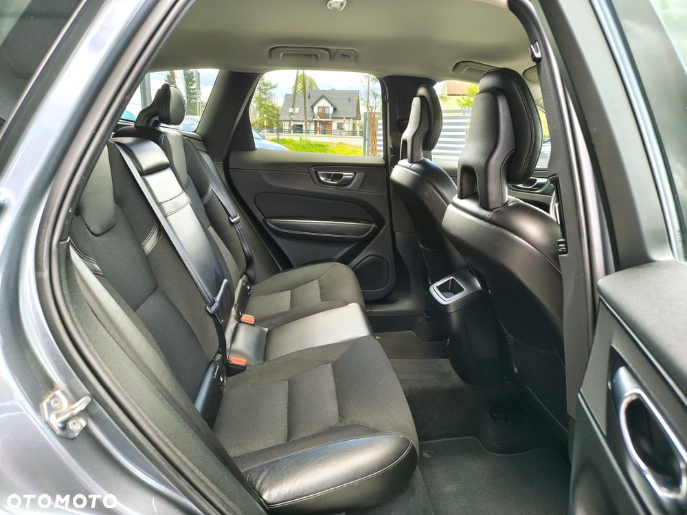 Volvo XC 60 D4 SCR AWD Momentum - 12
